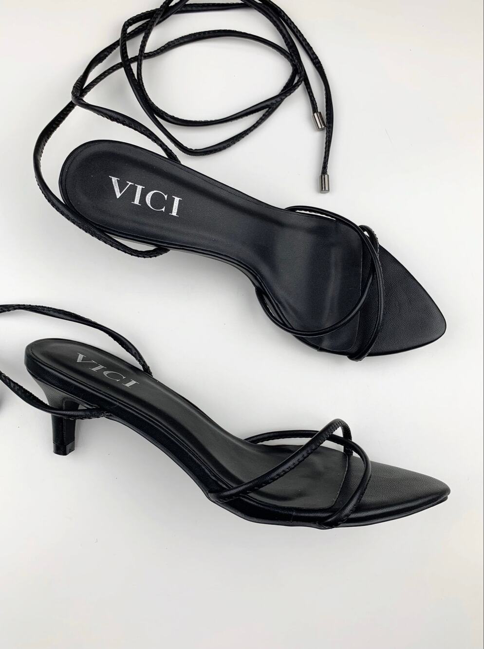 Vici Bella Sandals Lace Up Wrap Ties Kitten Heels Black Faux Leather Women's 7